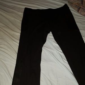 Black leggings with leather patches
